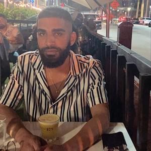 Meet your Posher, Adrian